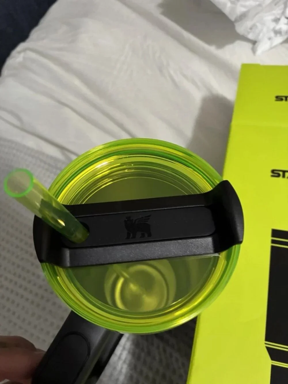 Stanley 40oz Tumbler - Halloween Web Glow - LIMITED EDITION - Picture 5 of 7